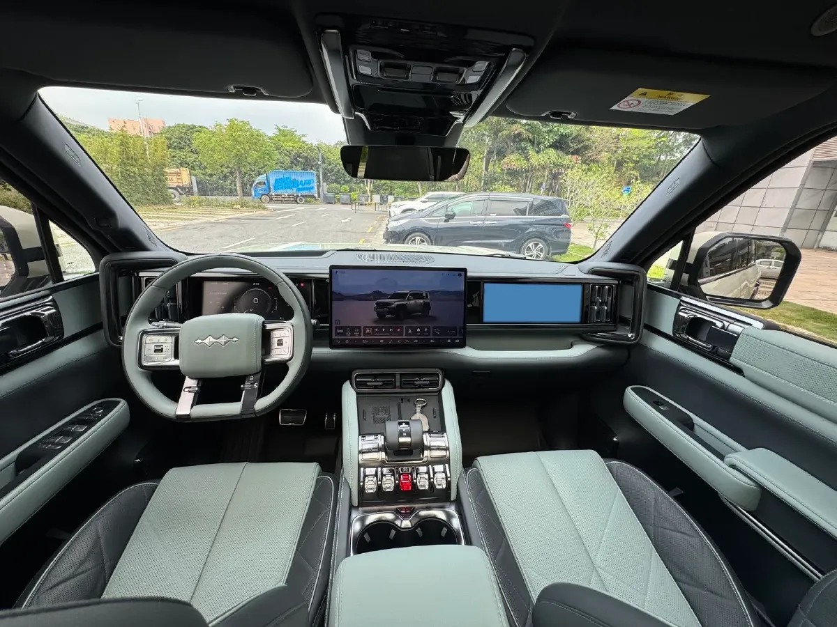 2023 FangChengBao Bao 5 1.5T 194HP L4 E-CVT PHEV 31.8KWH,autocango,china used car exporter,china ev exporter,chinese used car exporter,chinese used ev exporter