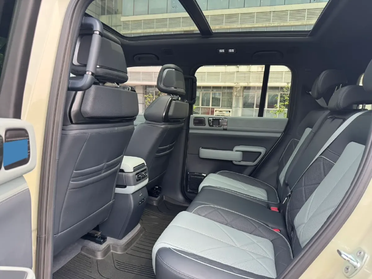 2023 FangChengBao Bao 5 1.5T 194HP L4 E-CVT PHEV 31.8KWH,autocango,china used car exporter,china ev exporter,chinese used car exporter,chinese used ev exporter