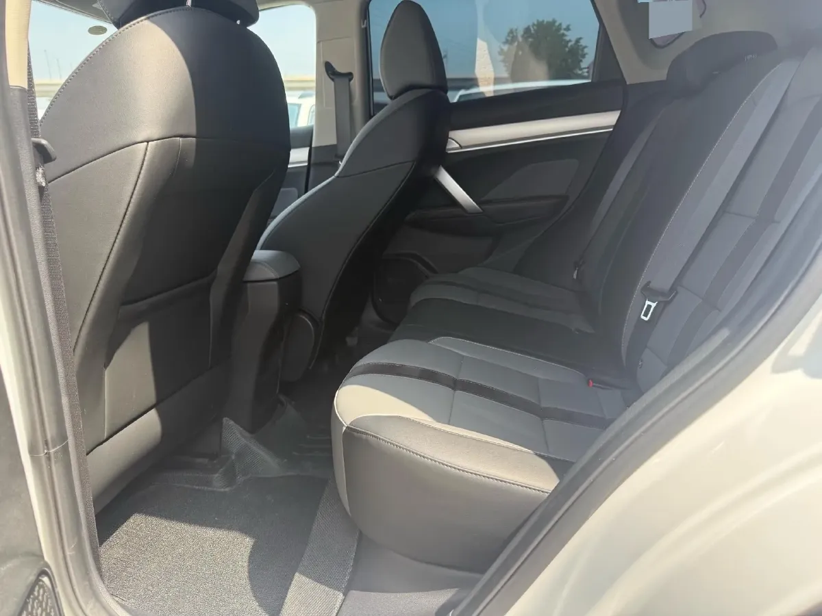 2023 Geely Coolray 1.4T 141HP L4 6MT,autocango,china used car exporter,china ev exporter,chinese used car exporter,chinese used ev exporter