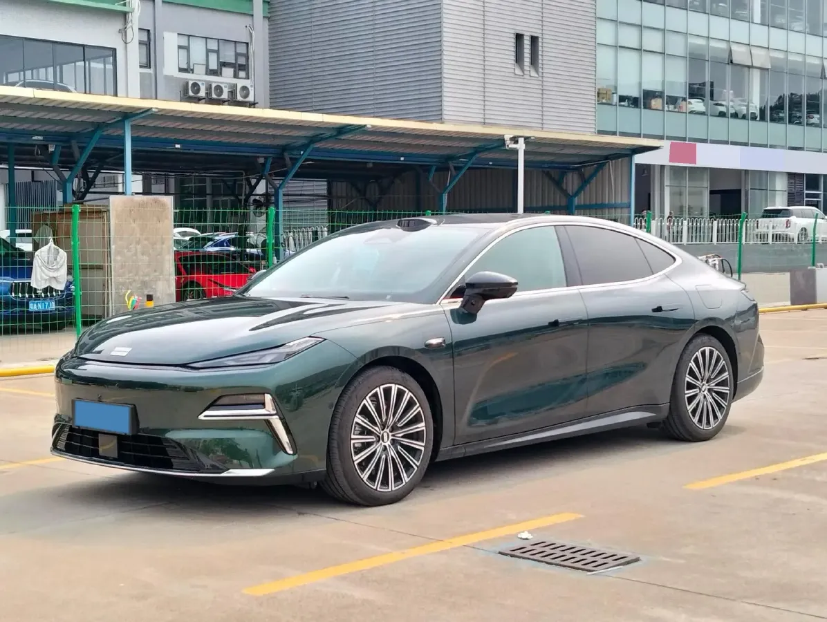 2025 Geely Galaxy Starshine 8 1.5T 163HP L4 3DHT PHEV 27.69KWH,autocango,china used car exporter,china ev exporter,chinese used car exporter,chinese used ev exporter