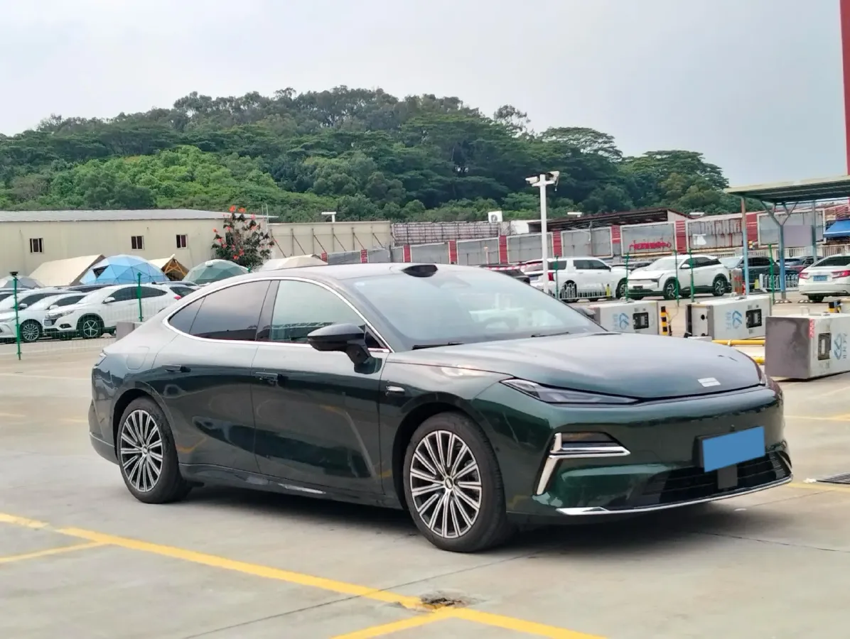 2025 Geely Galaxy Starshine 8 1.5T 163HP L4 3DHT PHEV 27.69KWH,autocango,china used car exporter,china ev exporter,chinese used car exporter,chinese used ev exporter