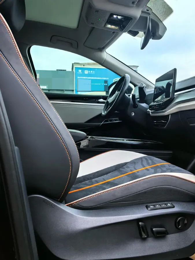 2021 Volkswagen ID.6 Crozz BEV 84.8KWH,autocango,china used car exporter,china ev exporter,chinese used car exporter,chinese used ev exporter