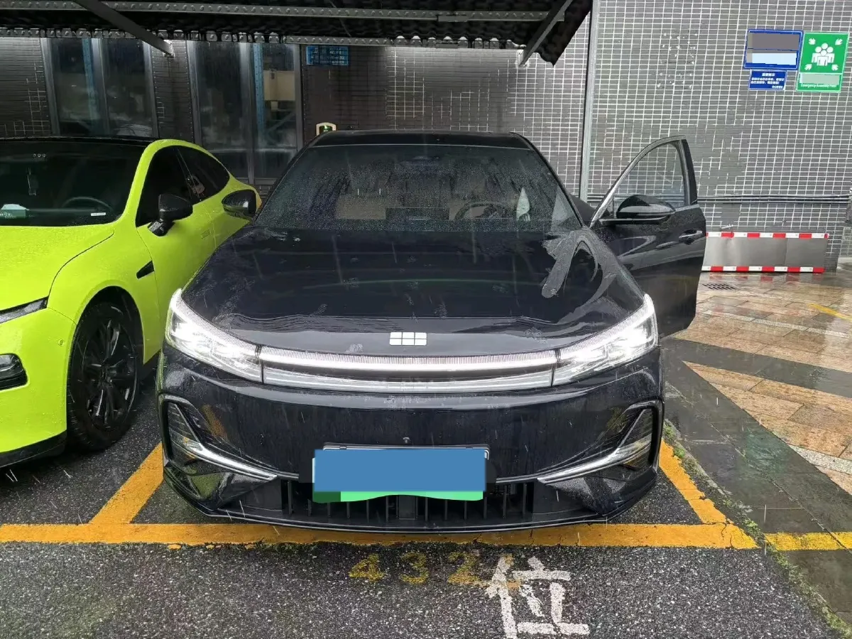 2025 Geely Galaxy A7 1.5L 112HP L4 1DHT PHEV,autocango,china used car exporter,china ev exporter,chinese used car exporter,chinese used ev exporter