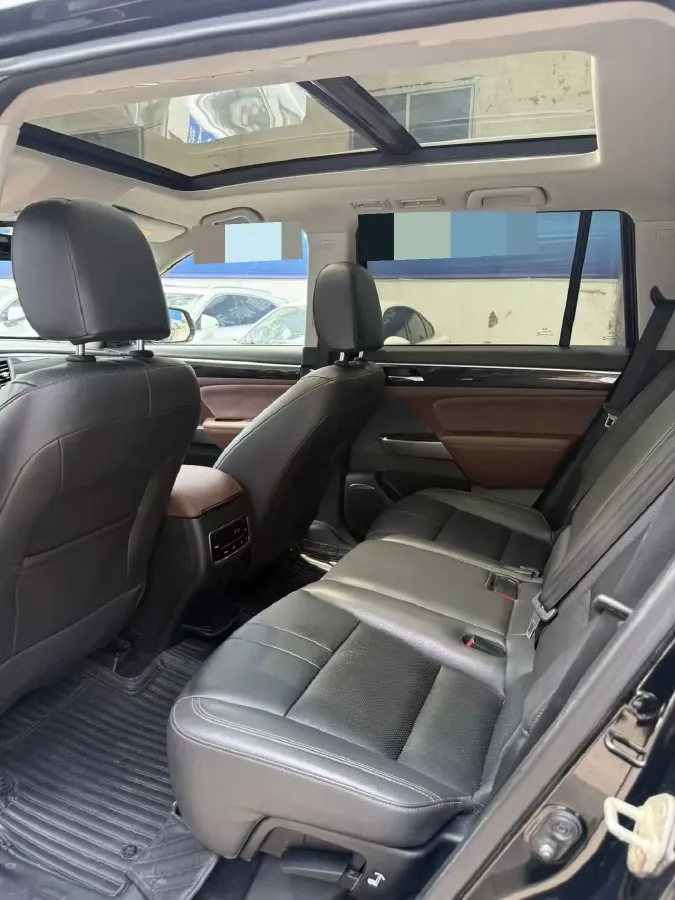 2017 GAC Trumpchi GS8 2.0T 201HP L4 6AT,autocango,china used car exporter,china ev exporter,chinese used car exporter,chinese used ev exporter