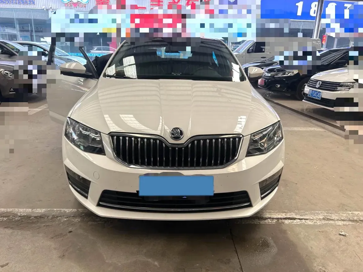 2017 Skoda Octavia 1.6L 110HP L4 5MT,autocango,china used car exporter,china ev exporter,chinese used car exporter,chinese used ev exporter