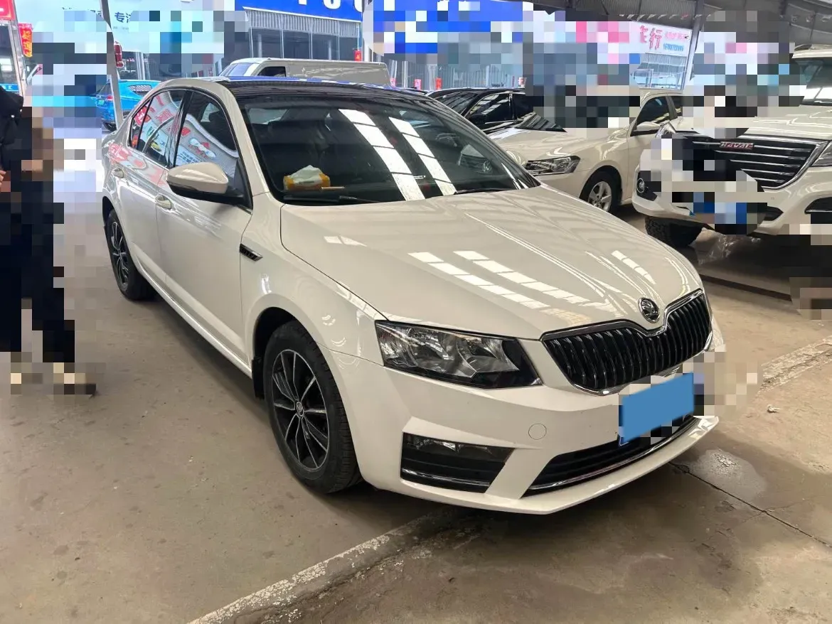 2017 Skoda Octavia 1.6L 110HP L4 5MT,autocango,china used car exporter,china ev exporter,chinese used car exporter,chinese used ev exporter