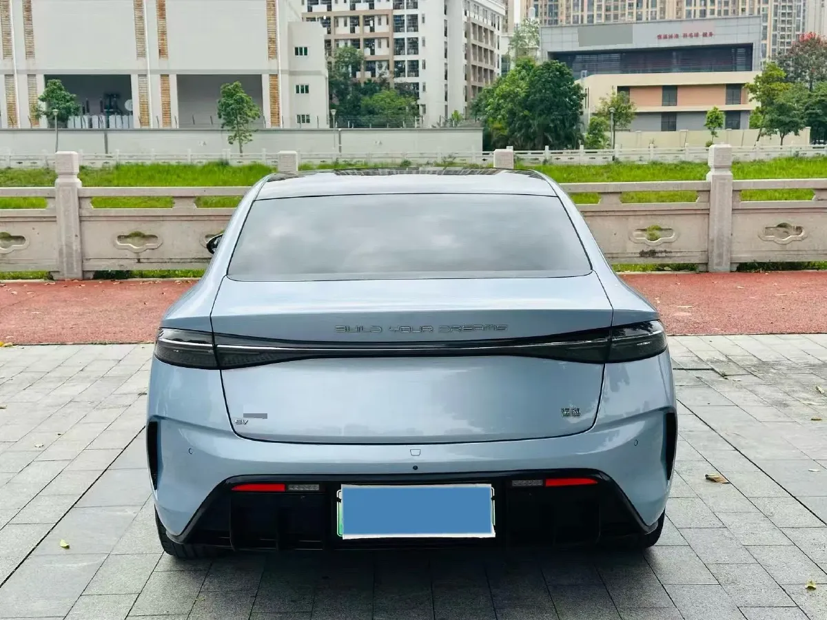 2022 AITO AITO M5 Range Extended 125HP REEV 40KWH,autocango,china used car exporter,china ev exporter,chinese used car exporter,chinese used ev exporter