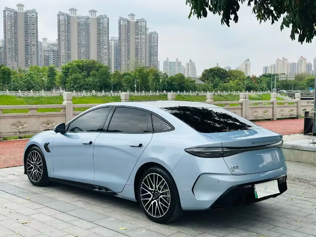 2022 AITO AITO M5 Range Extended 125HP REEV 40KWH,autocango,china used car exporter,china ev exporter,chinese used car exporter,chinese used ev exporter