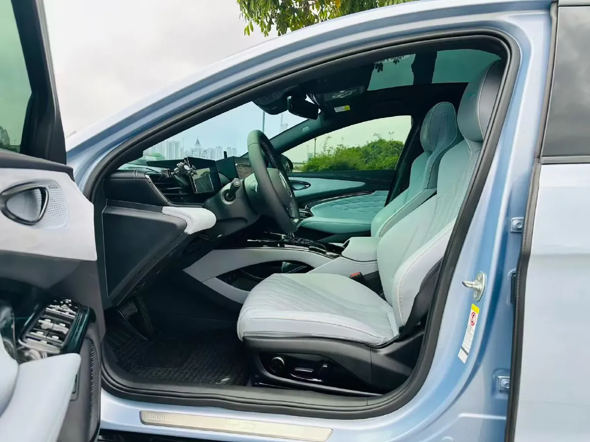 2022 AITO AITO M5 Range Extended 125HP REEV 40KWH,autocango,china used car exporter,china ev exporter,chinese used car exporter,chinese used ev exporter