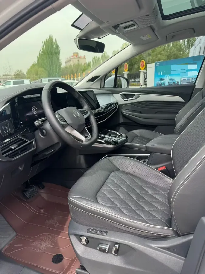 2021 Volkswagen Talagon 2.0T 220HP L4 7DCT,autocango,china used car exporter,china ev exporter,chinese used car exporter,chinese used ev exporter