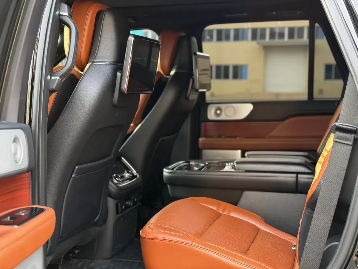 2018 Lincoln Navigator 3.5T 415HP V6 10AT,autocango,china used car exporter,china ev exporter,chinese used car exporter,chinese used ev exporter