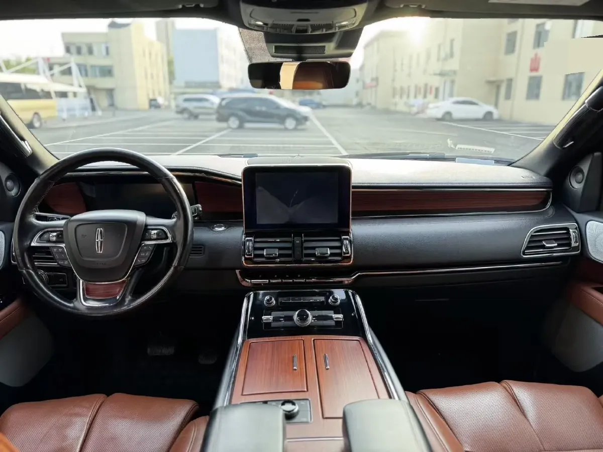 2018 Lincoln Navigator 3.5T 415HP V6 10AT,autocango,china used car exporter,china ev exporter,chinese used car exporter,chinese used ev exporter