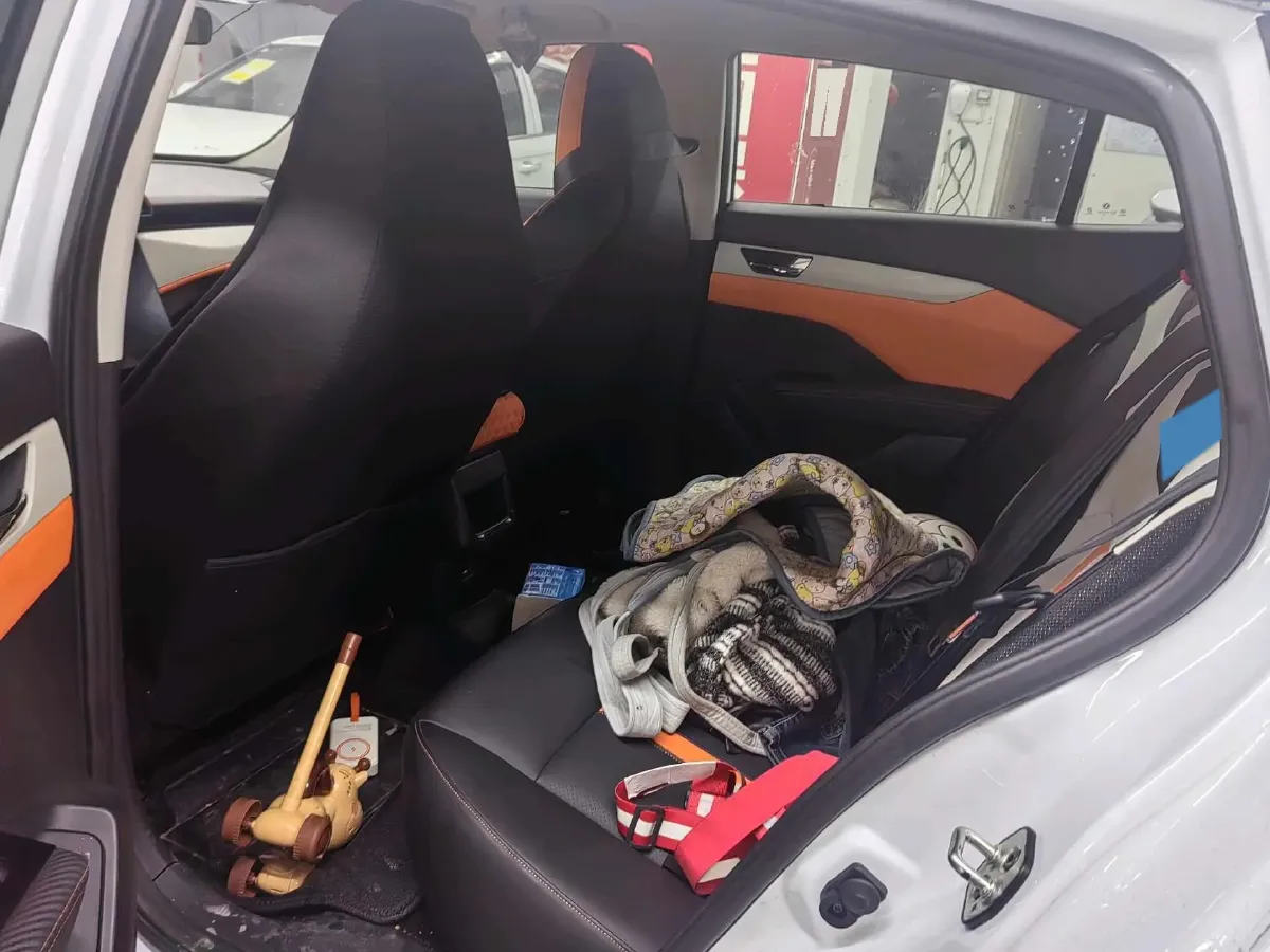 2023 DongFeng Aeolus YiXuan 1.5L 125HP L4 6DCT,autocango,china used car exporter,china ev exporter,chinese used car exporter,chinese used ev exporter