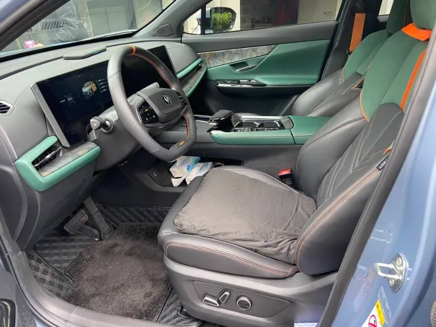 2023 ChangAn UNI-T 1.5T 188HP L4 7DCT,autocango,china used car exporter,china ev exporter,chinese used car exporter,chinese used ev exporter