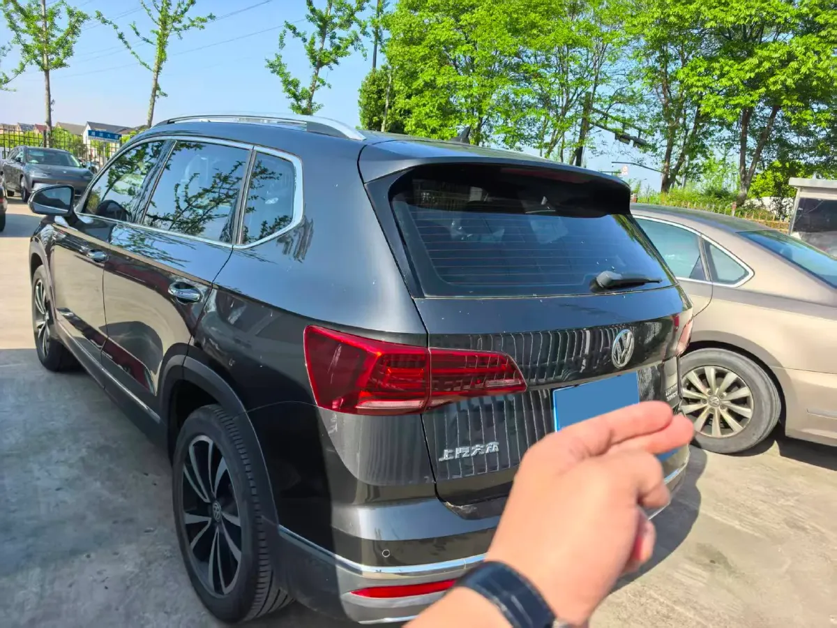 2020 Volkswagen Tharu 2.0T 186HP L4 7DCT,autocango,china used car exporter,china ev exporter,chinese used car exporter,chinese used ev exporter