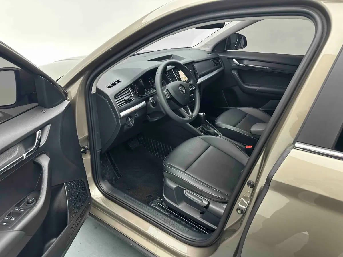 2022 Skoda Kamiq 1.5L 112HP L4 6AT,autocango,china used car exporter,china ev exporter,chinese used car exporter,chinese used ev exporter