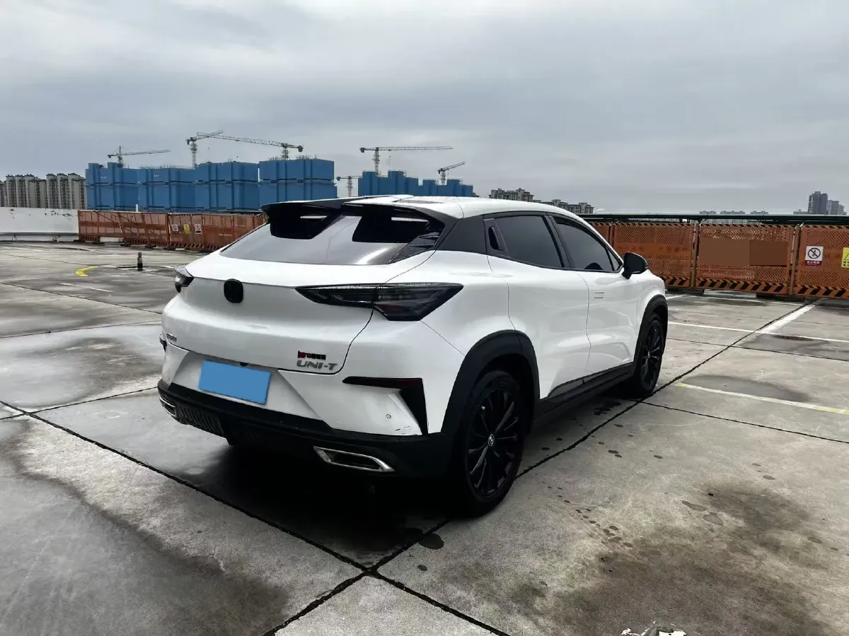2022 ChangAn UNI-T 1.5T 188HP L4 7DCT,autocango,china used car exporter,china ev exporter,chinese used car exporter,chinese used ev exporter