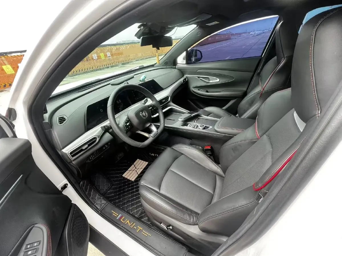 2022 ChangAn UNI-T 1.5T 188HP L4 7DCT,autocango,china used car exporter,china ev exporter,chinese used car exporter,chinese used ev exporter