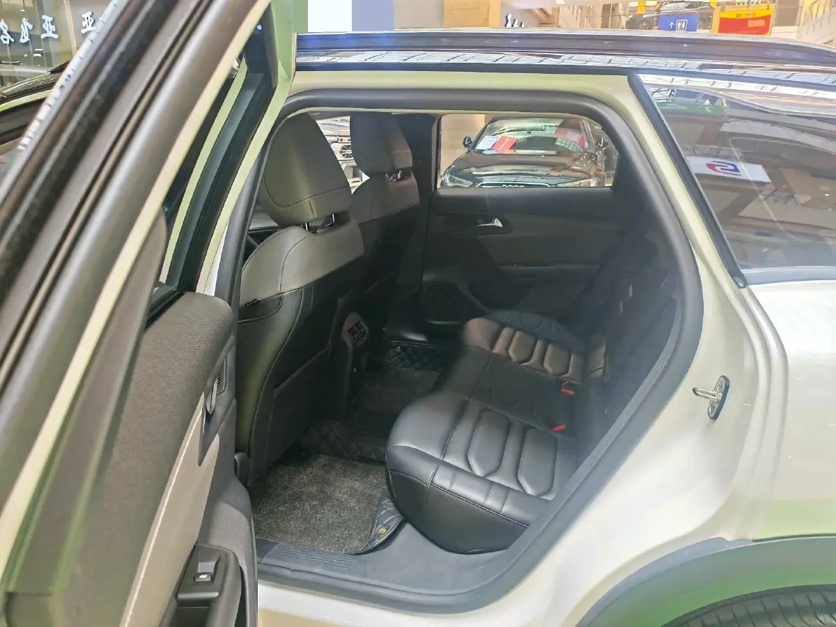 2024 Citroen C5 X 1.6T 175HP L4 8AT,autocango,china used car exporter,china ev exporter,chinese used car exporter,chinese used ev exporter