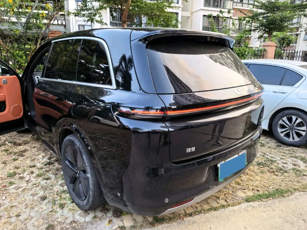 2024 Volvo S60 2.0T 197HP L4 7DCT,autocango,china used car exporter,china ev exporter,chinese used car exporter,chinese used ev exporter