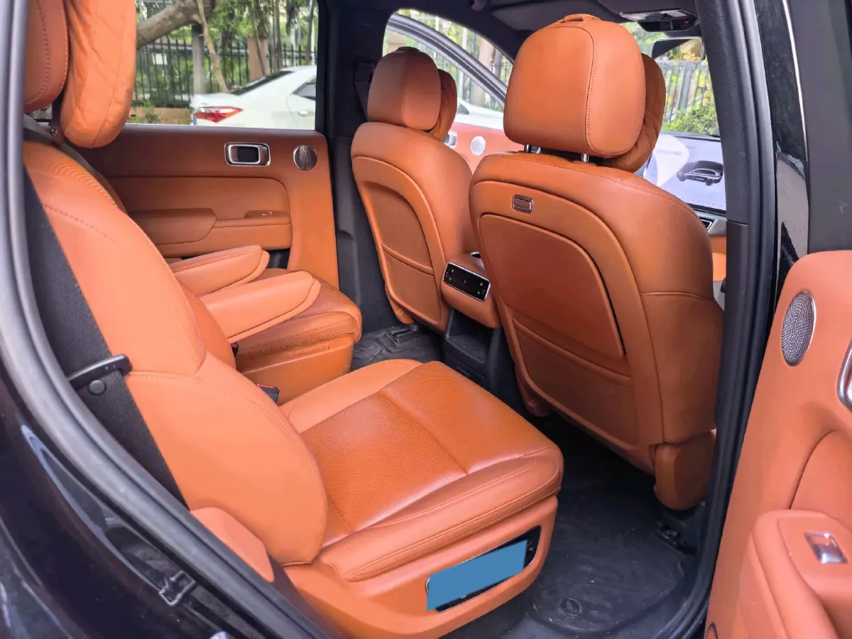 2024 Volvo S60 2.0T 197HP L4 7DCT,autocango,china used car exporter,china ev exporter,chinese used car exporter,chinese used ev exporter