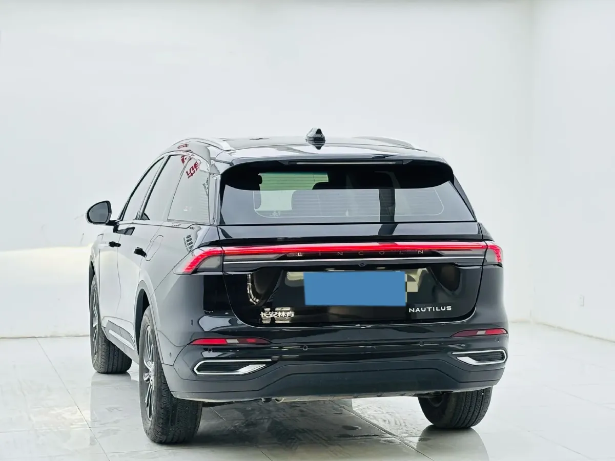 2023 Lincoln Nautilus 2.0T 261HP L4 8AT,autocango,china used car exporter,china ev exporter,chinese used car exporter,chinese used ev exporter