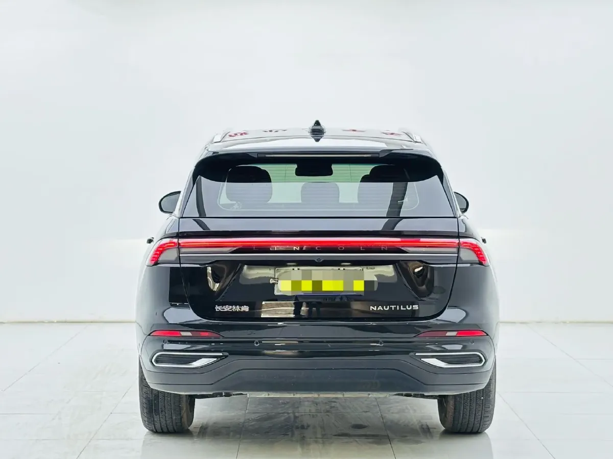 2023 Lincoln Nautilus 2.0T 261HP L4 8AT,autocango,china used car exporter,china ev exporter,chinese used car exporter,chinese used ev exporter
