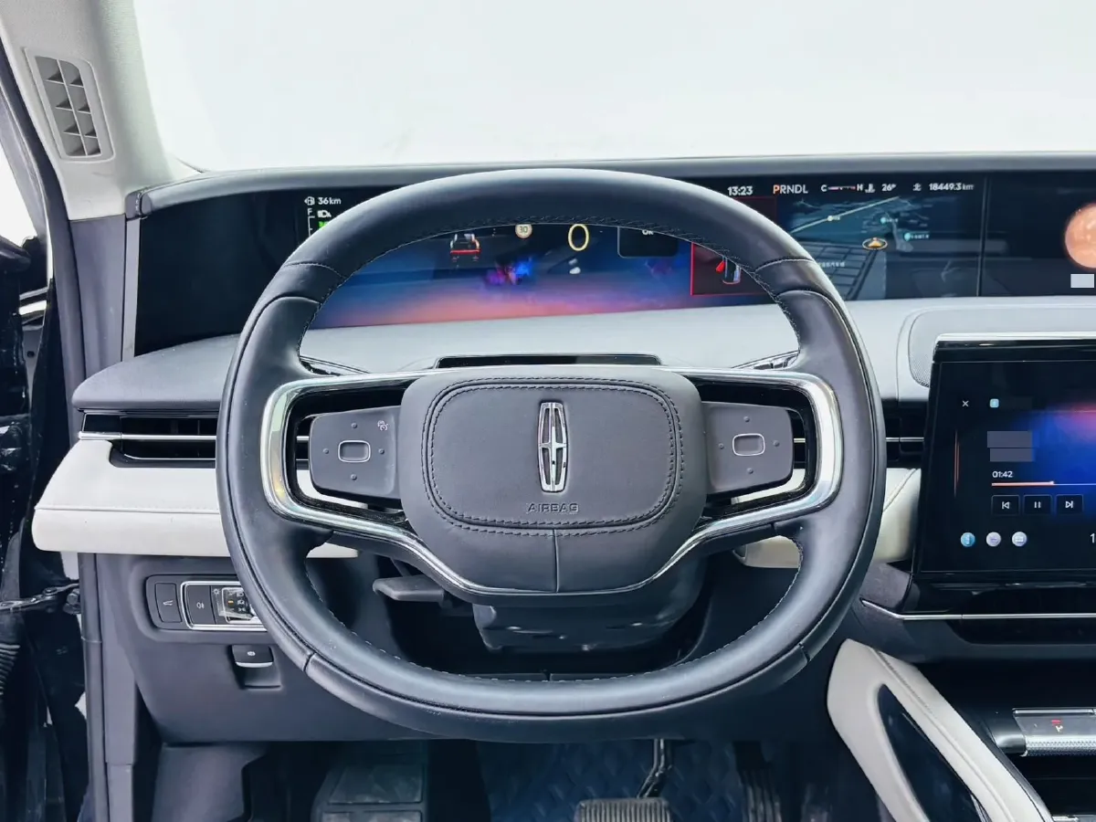 2023 Lincoln Nautilus 2.0T 261HP L4 8AT,autocango,china used car exporter,china ev exporter,chinese used car exporter,chinese used ev exporter