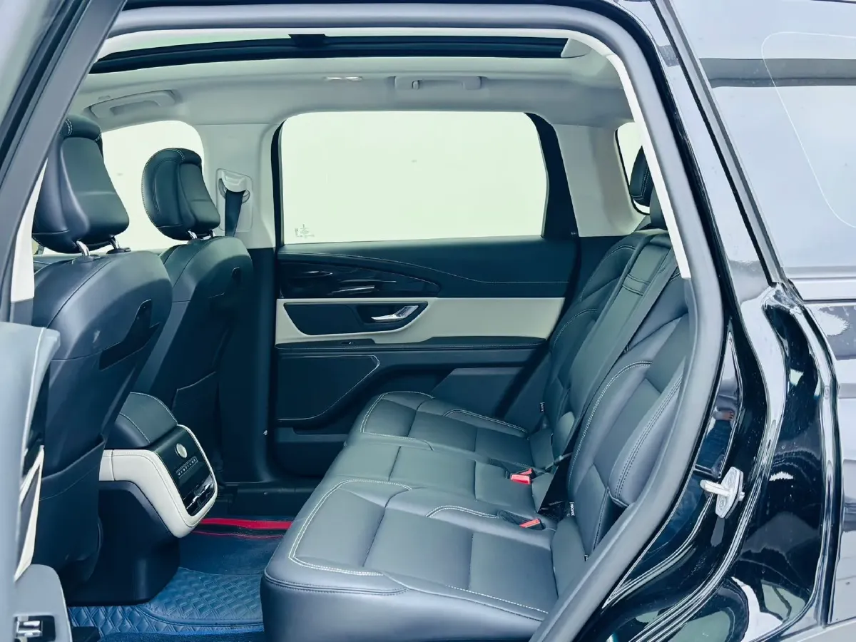 2023 Lincoln Nautilus 2.0T 261HP L4 8AT,autocango,china used car exporter,china ev exporter,chinese used car exporter,chinese used ev exporter