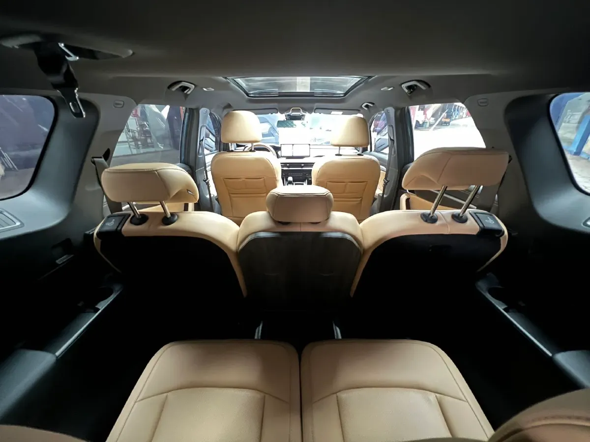 2023 Geely Okavango L 2.0T 218HP L4 7DCT,autocango,china used car exporter,china ev exporter,chinese used car exporter,chinese used ev exporter