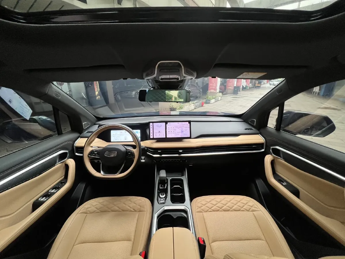 2023 Geely Okavango L 2.0T 218HP L4 7DCT,autocango,china used car exporter,china ev exporter,chinese used car exporter,chinese used ev exporter