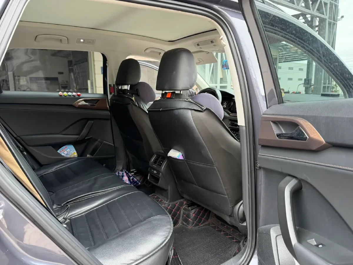 2021 Volkswagen Tharu 2.0T 186HP L4 7DCT,autocango,china used car exporter,china ev exporter,chinese used car exporter,chinese used ev exporter