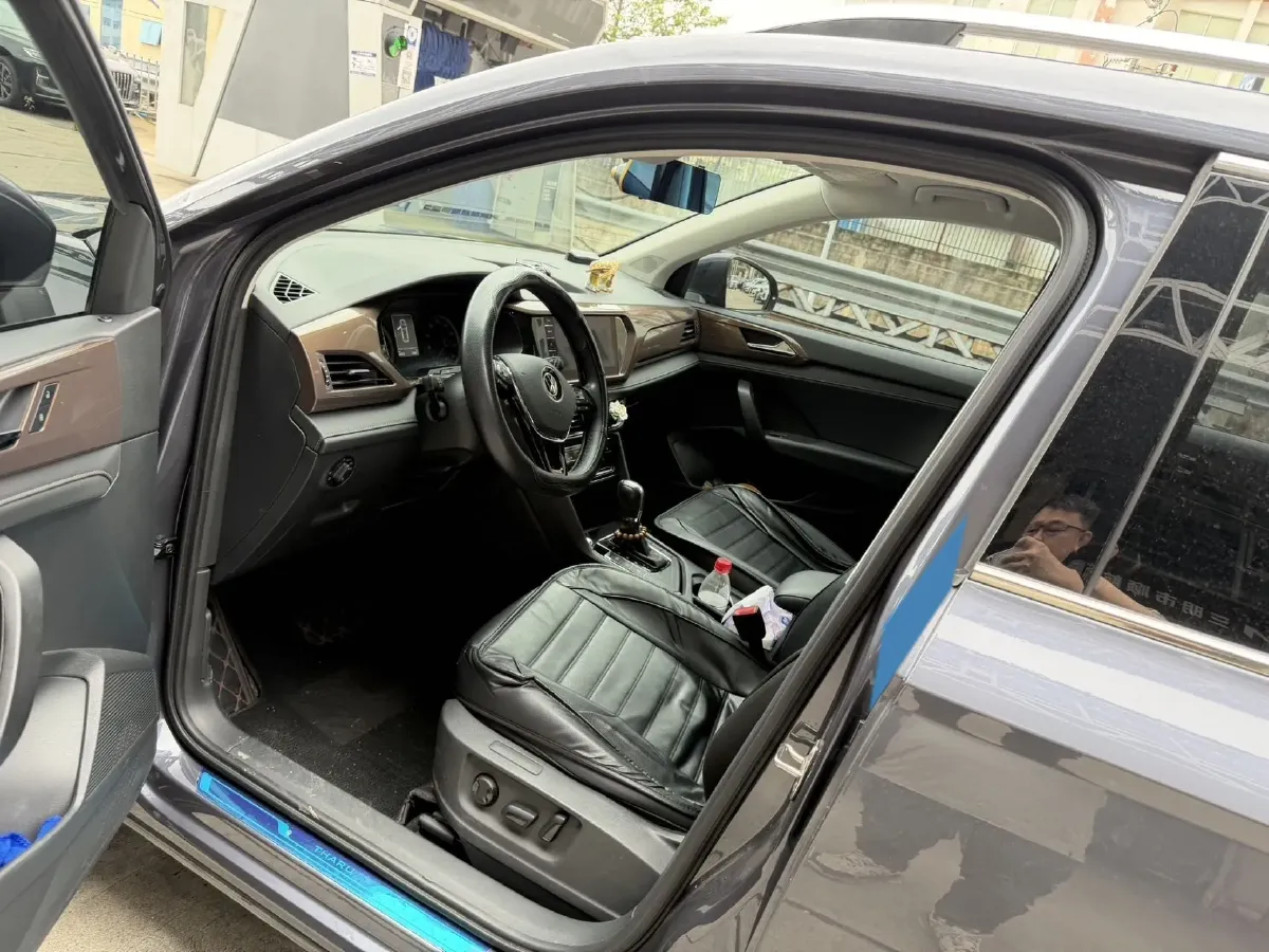 2021 Volkswagen Tharu 2.0T 186HP L4 7DCT,autocango,china used car exporter,china ev exporter,chinese used car exporter,chinese used ev exporter