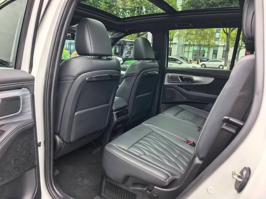 2022 GAC Trumpchi GS8 2.0T 190HP L4 E-CVT Hybrid,autocango,china used car exporter,china ev exporter,chinese used car exporter,chinese used ev exporter