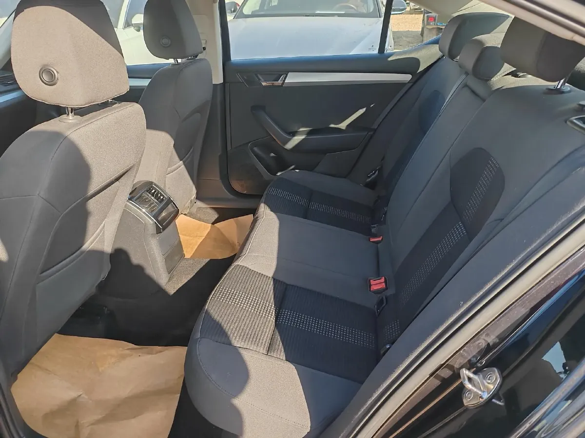 2016 Skoda Superb 1.4T 150HP L4 7DCT,autocango,china used car exporter,china ev exporter,chinese used car exporter,chinese used ev exporter