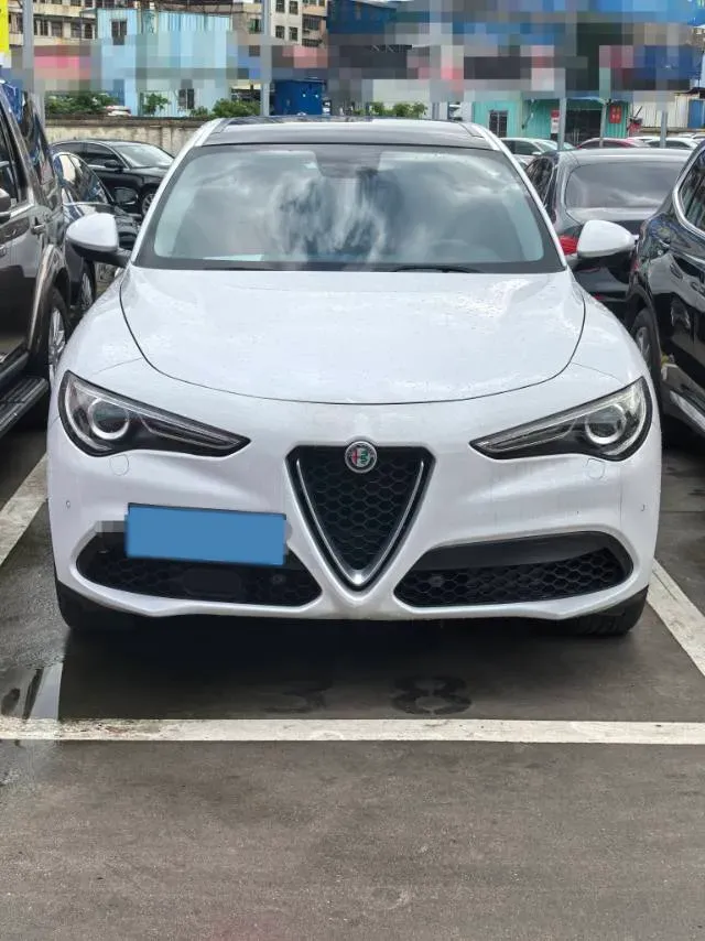 2017 Jaguar XE 2.0T 240HP L4 8AT,autocango,china used car exporter,china ev exporter,chinese used car exporter,chinese used ev exporter