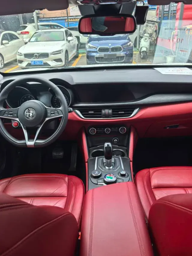 2017 Jaguar XE 2.0T 240HP L4 8AT,autocango,china used car exporter,china ev exporter,chinese used car exporter,chinese used ev exporter