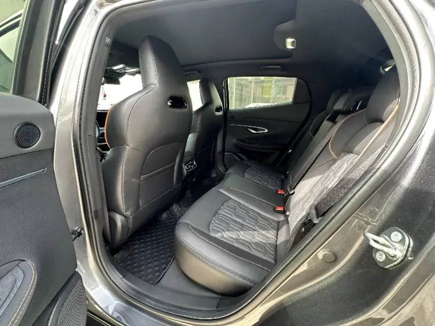 2022 ChangAn UNI-T 1.5T 188HP L4 7DCT,autocango,china used car exporter,china ev exporter,chinese used car exporter,chinese used ev exporter