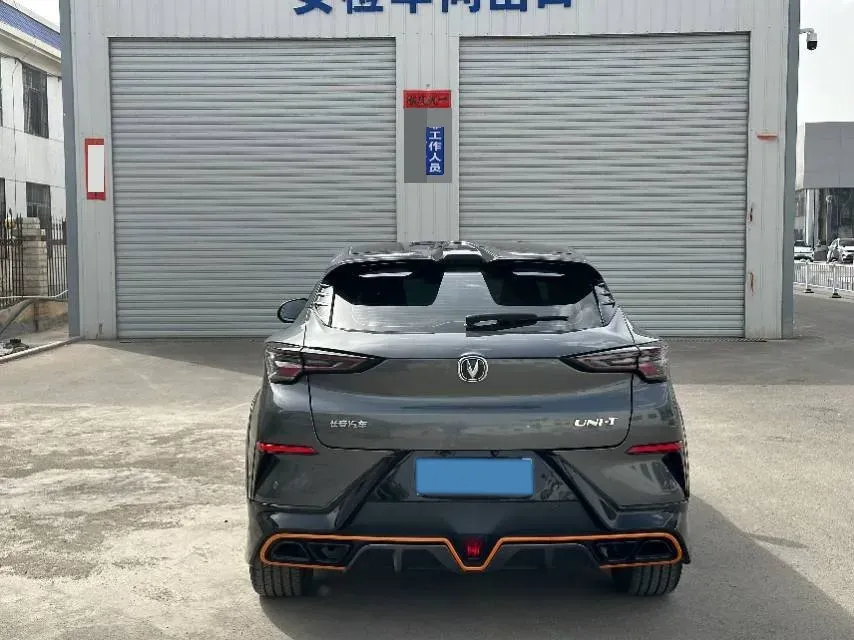 2022 ChangAn UNI-T 1.5T 188HP L4 7DCT,autocango,china used car exporter,china ev exporter,chinese used car exporter,chinese used ev exporter