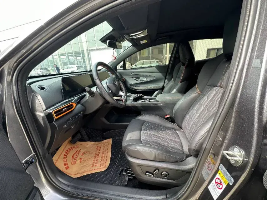 2022 ChangAn UNI-T 1.5T 188HP L4 7DCT,autocango,china used car exporter,china ev exporter,chinese used car exporter,chinese used ev exporter