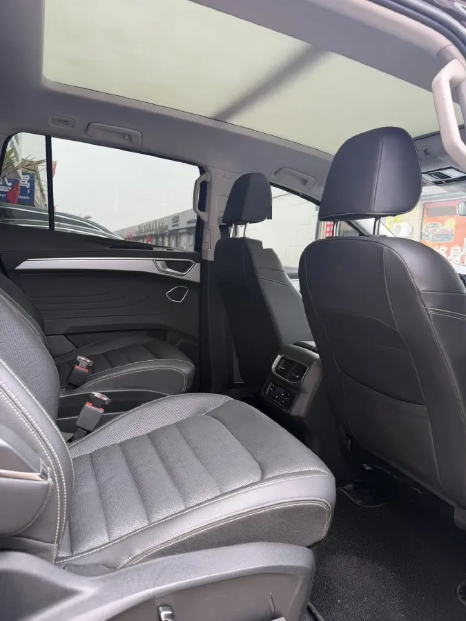 2023 Volkswagen Talagon 2.0T 220HP L4 7DCT,autocango,china used car exporter,china ev exporter,chinese used car exporter,chinese used ev exporter