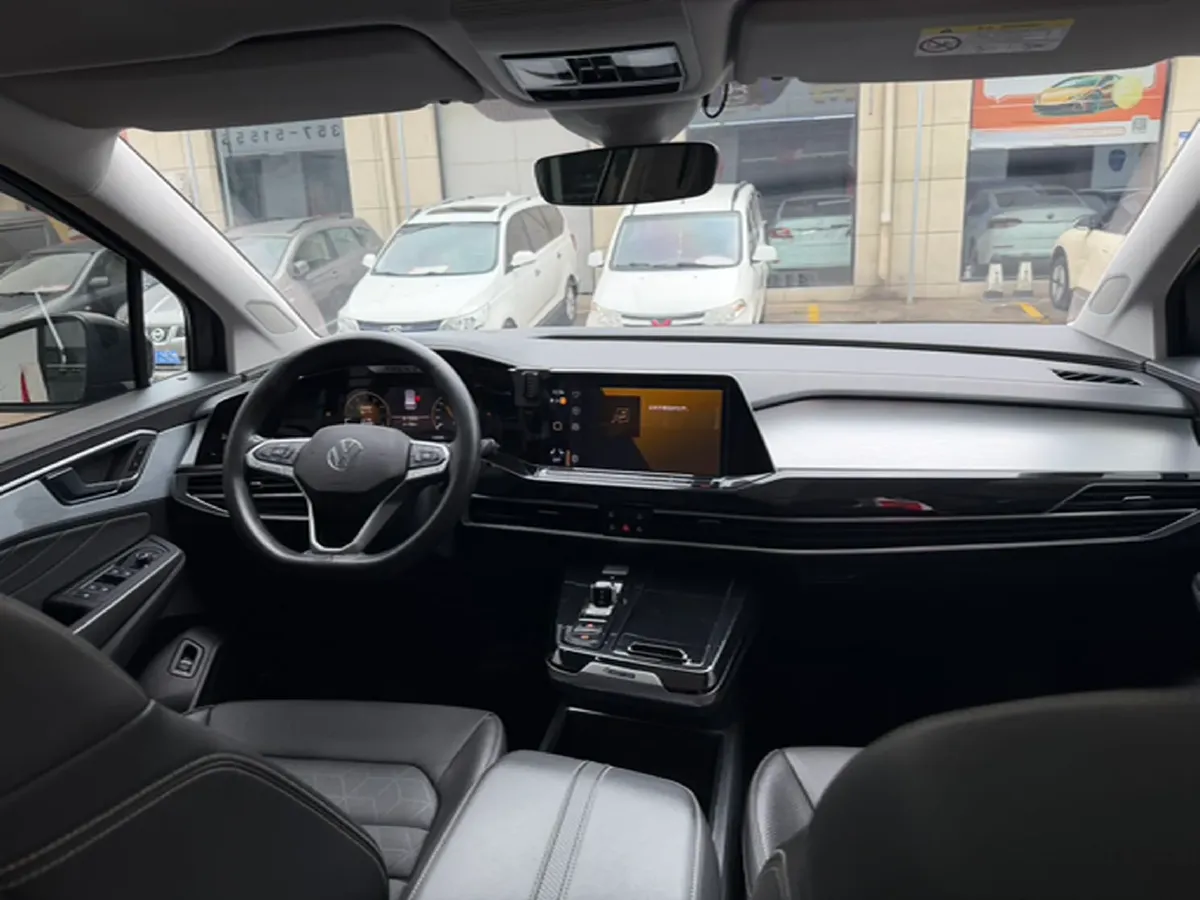 2023 Volkswagen Talagon 2.0T 220HP L4 7DCT,autocango,china used car exporter,china ev exporter,chinese used car exporter,chinese used ev exporter