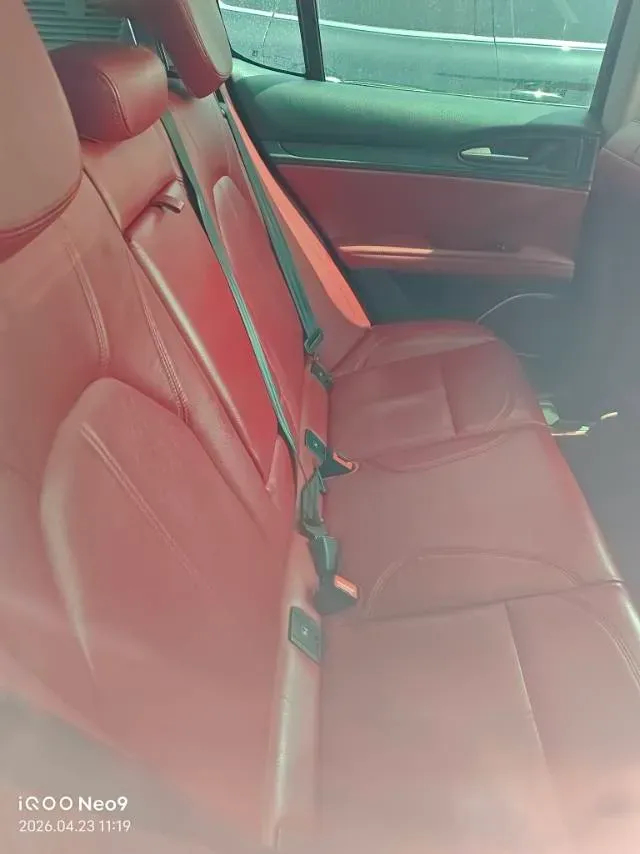 2017 Jaguar XE 2.0T 240HP L4 8AT,autocango,china used car exporter,china ev exporter,chinese used car exporter,chinese used ev exporter