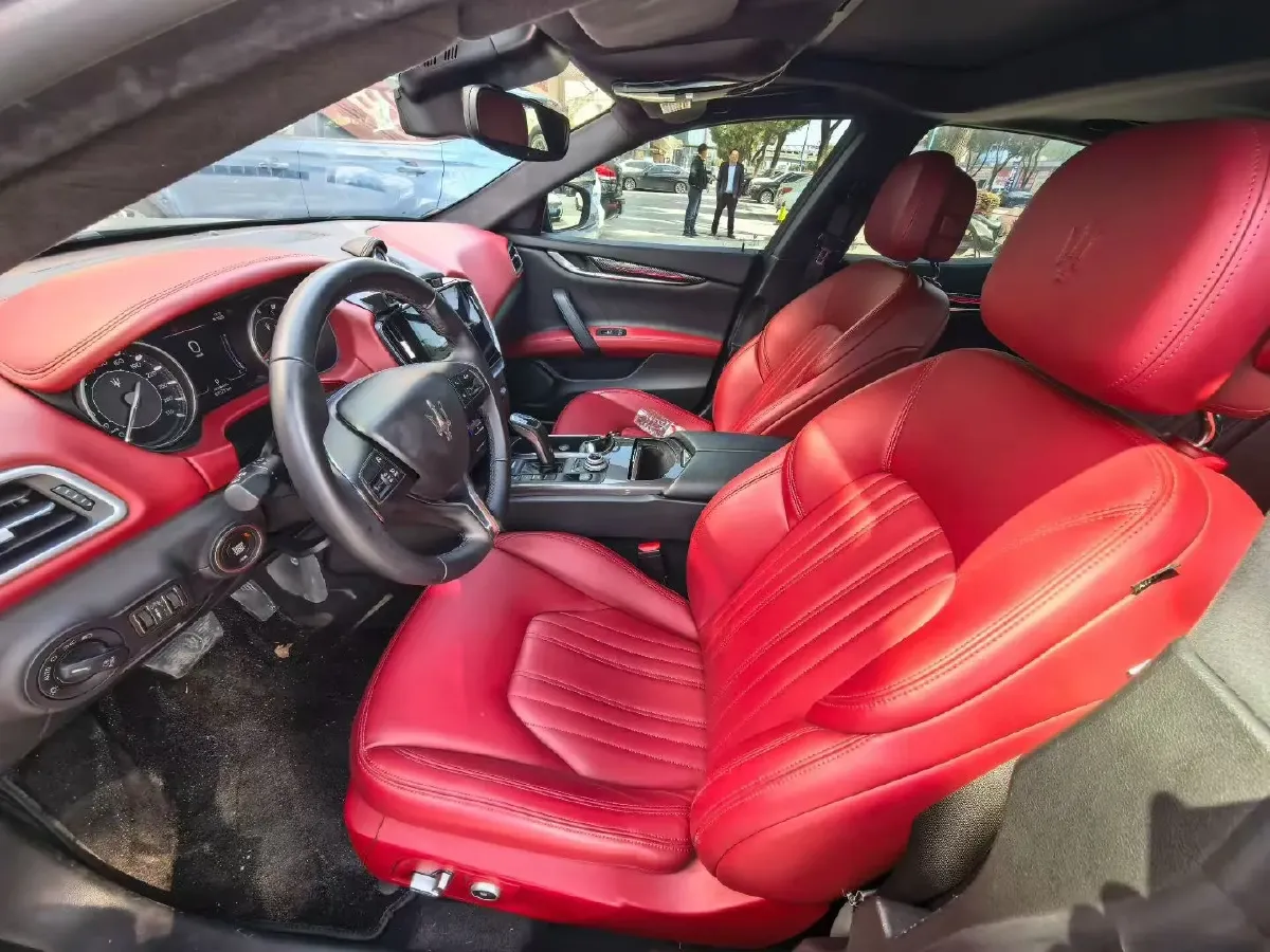 2021 Maserati Ghibli 3.0T 350HP V6 8AT,autocango,china used car exporter,china ev exporter,chinese used car exporter,chinese used ev exporter