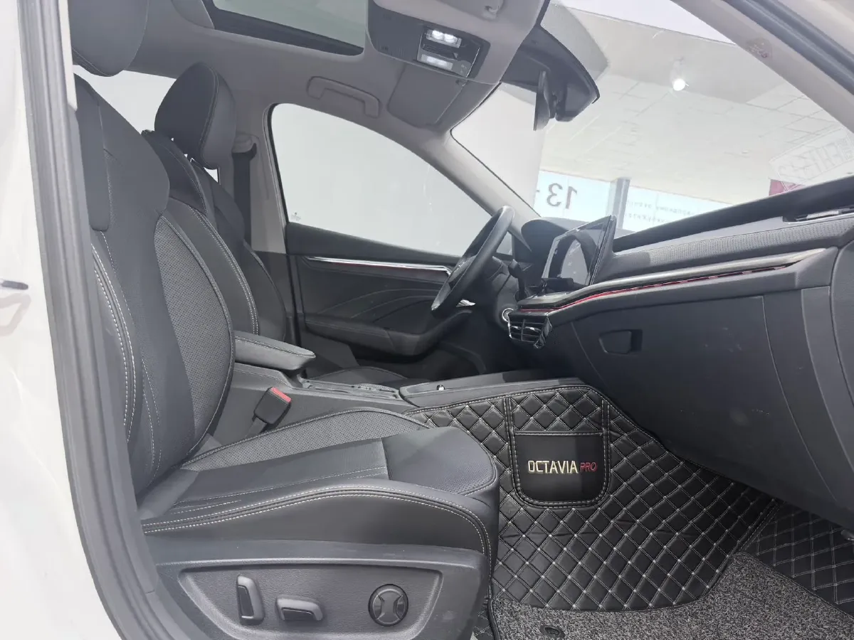 2021 Skoda Octavia 1.4T 150HP L4 7DCT,autocango,china used car exporter,china ev exporter,chinese used car exporter,chinese used ev exporter