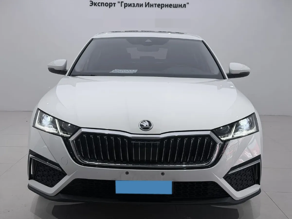 2021 Skoda Octavia 1.4T 150HP L4 7DCT,autocango,china used car exporter,china ev exporter,chinese used car exporter,chinese used ev exporter