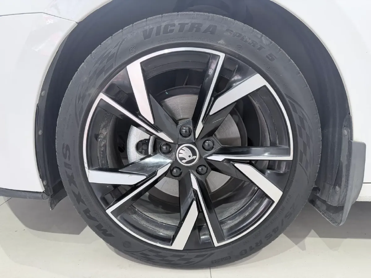 2021 Skoda Octavia 1.4T 150HP L4 7DCT,autocango,china used car exporter,china ev exporter,chinese used car exporter,chinese used ev exporter