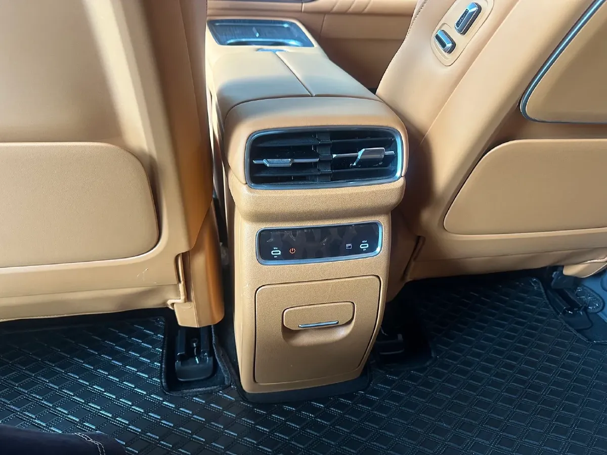 2024 DongFeng eπ eπ008 BEV 82.28KWH,autocango,china used car exporter,china ev exporter,chinese used car exporter,chinese used ev exporter