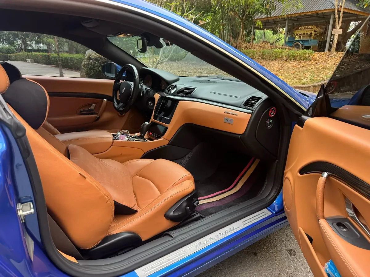 2007 Maserati GranTurismo 4.2L 405HP V8 6AT,autocango,china used car exporter,china ev exporter,chinese used car exporter,chinese used ev exporter