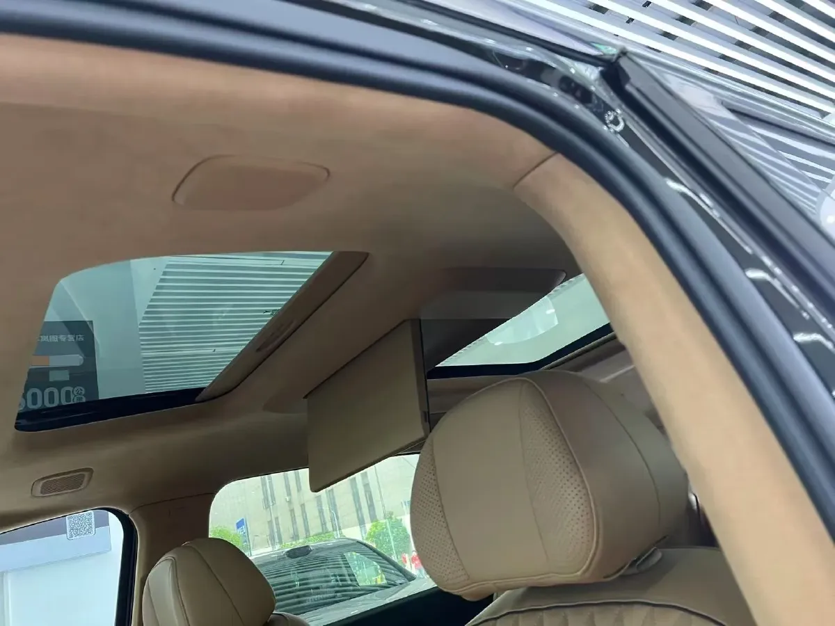 2025 Voyah Dream 1.5T 150HP L4 PHEV 41.7KWH,autocango,china used car exporter,china ev exporter,chinese used car exporter,chinese used ev exporter